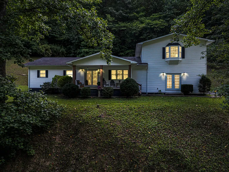 $254,000 – 4-Bedroom Home on 30 Acres with Extra Lot & Utilities in Prestonsburg, KY